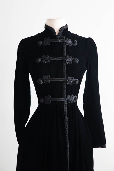 Gorgeous 1970's Oscar de la Renta Black Velvet Wrap Dress / Small