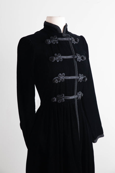 Gorgeous 1970's Oscar de la Renta Black Velvet Wrap Dress / Small
