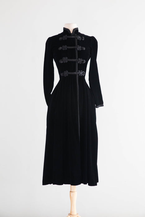 Gorgeous 1970's Oscar de la Renta Black Velvet Wrap Dress / Small