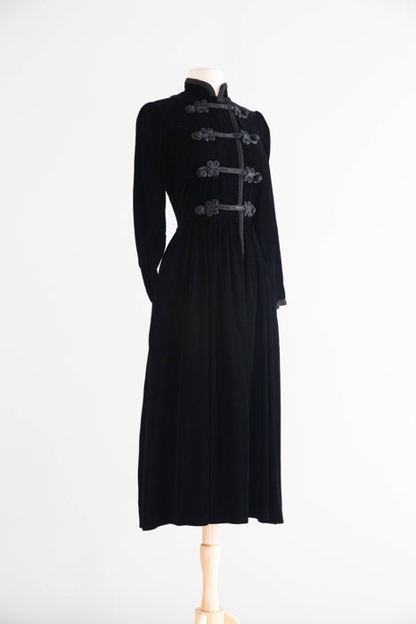 Gorgeous 1970's Oscar de la Renta Black Velvet Wrap Dress / Small