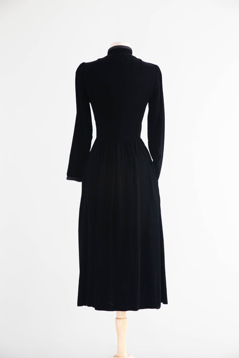Gorgeous 1970's Oscar de la Renta Black Velvet Wrap Dress / Small