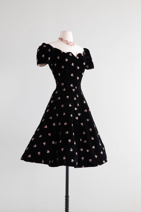 The Cutest 1950's Velvet Party Dress With Pink Embroidered Flowers / S Xtabay Vintage The Cutest 1950's Velvet Party Dress With Pink Embroidered Flowers / S Xtabay Vintage