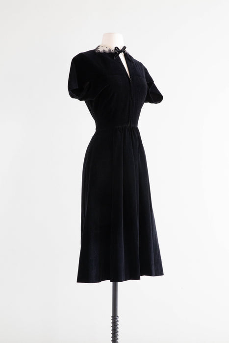 Late 1940's Black Velvet Cocktail Dress With Prim Collar / Small – Xtabay Vintage Late 1940's Black Velvet Cocktail Dress With Prim Collar / Small – Xtabay Vintage