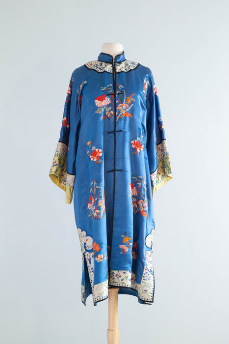 Stunning Circa 1920 Embroidered Chinese Robe In Blue Silk / SM