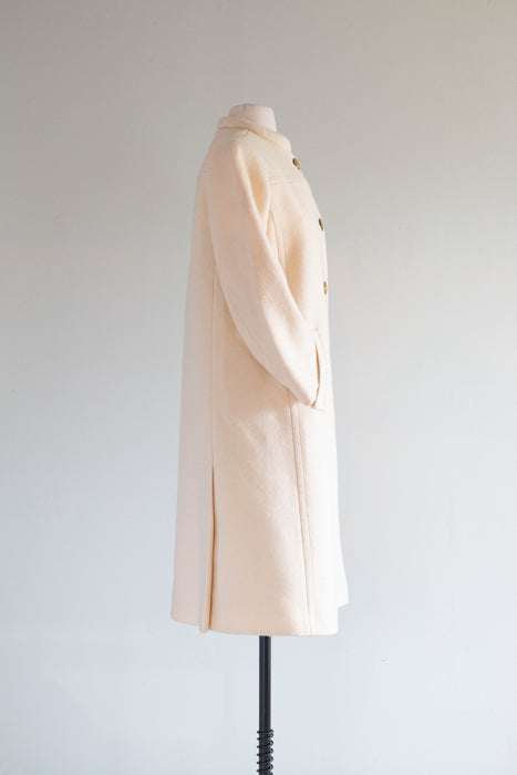 Elegant 1960's Ivory Pearl Wool Structured Coat / Medium