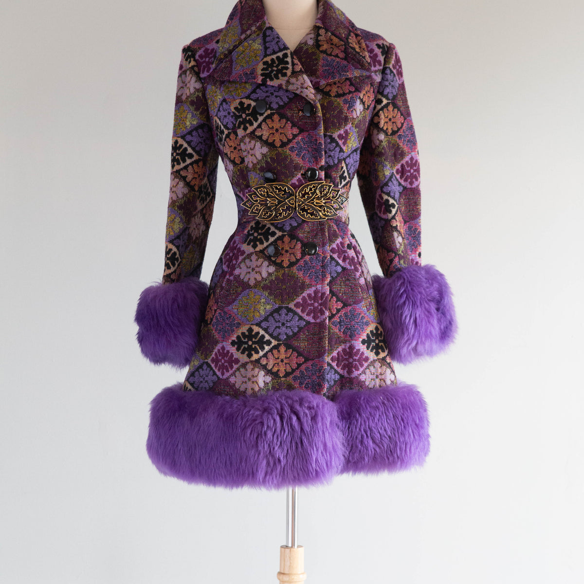 G9194*Vintage ヴィンテージ☆マルチカラー☆デザイン☆ファーコート. Iconic 1970's Country Pacer Tapesty Princess Coat With Purple