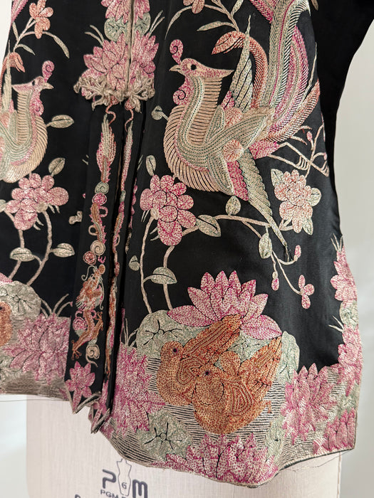 Stunning 1930's Chinese Embroidered Silk Wedding Jacket / XS