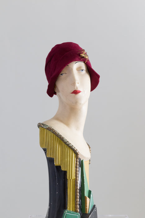 Vintage 1920's Cloche Hat In Red Wine Felt / Small