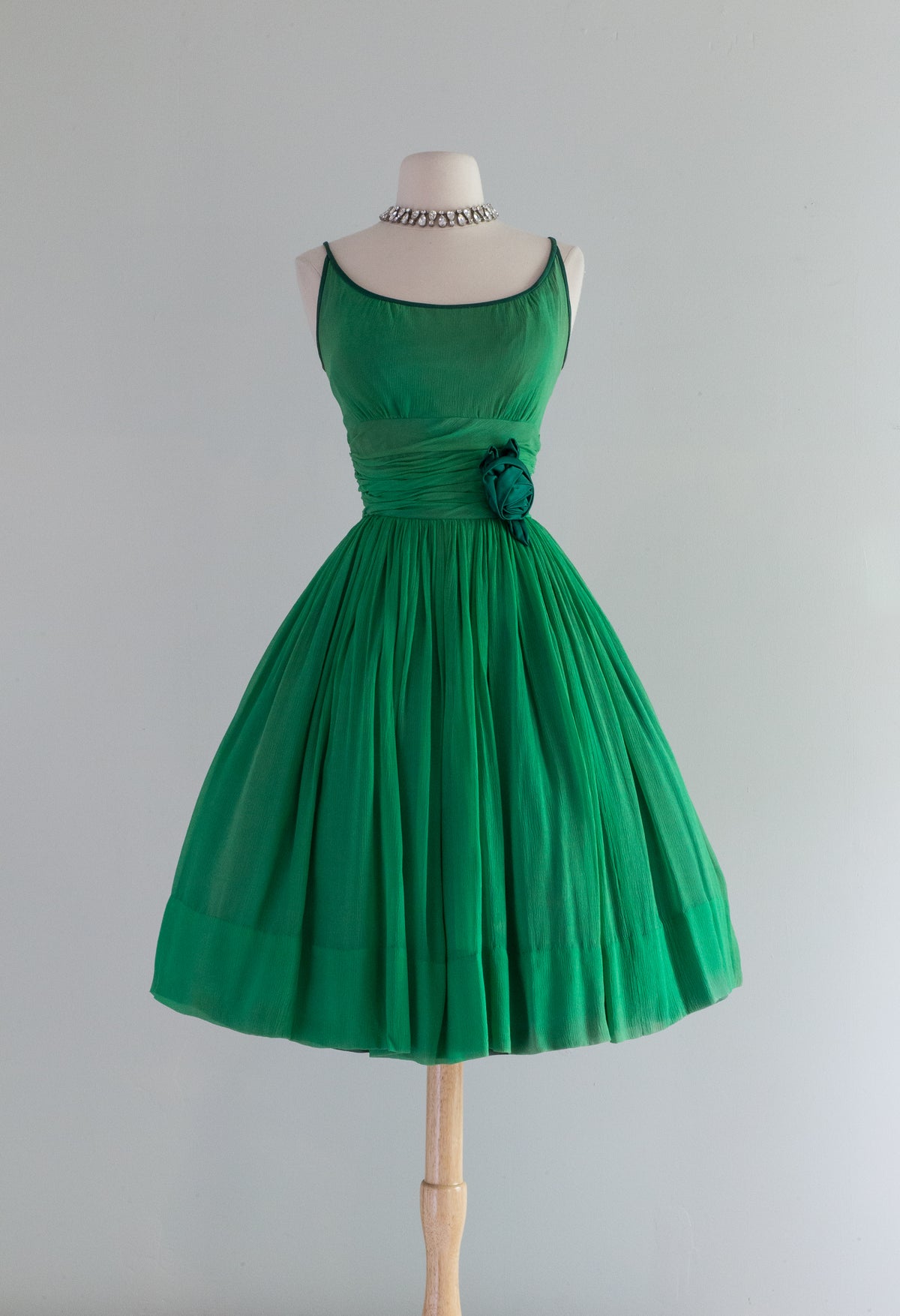 Classic 1960's Kelly Green Chiffon Party Dress By Gay Gibson / Small Xtabay Vintage Classic 1960's Kelly Green Chiffon Party Dress By Gay Gibson / Small Xtabay Vintage