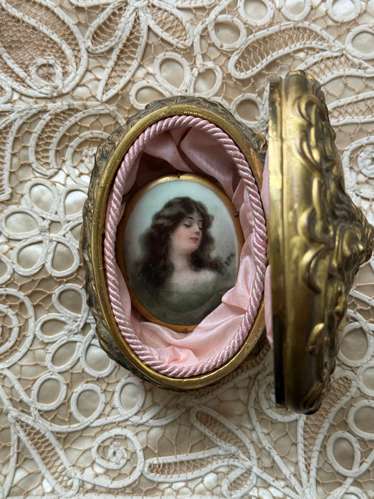 Beautiful Antique Art Nouveau Silk Lined Jewelry Casket, c. 1900-1910