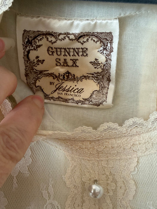 Vintage 1970's Gunne Sax Dress Wedding Gown With Billowing Lace Sleeves / SM