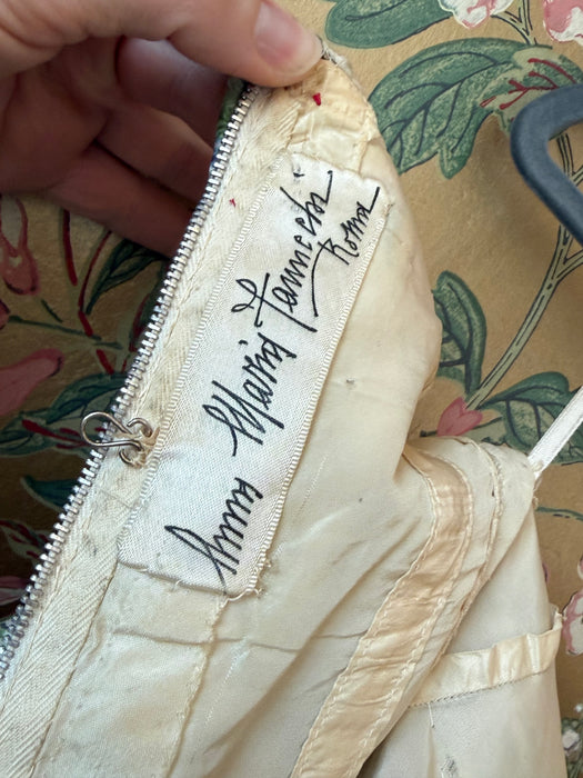 Exquisite 1950's Anna Maria Fanucchi Italian Couture Party Dress In a Bucolic Silk Rose Print / S