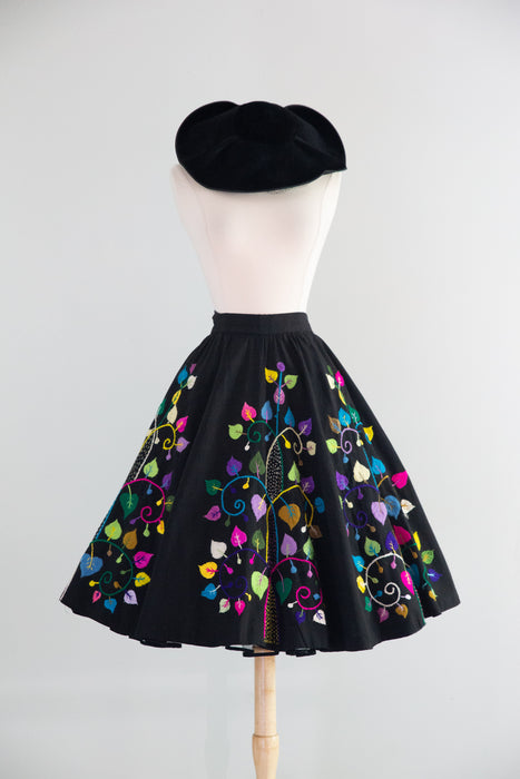 1950’s Tachi Castillo Hand Embroidered Mexican Circle Skirt / Small to Medium