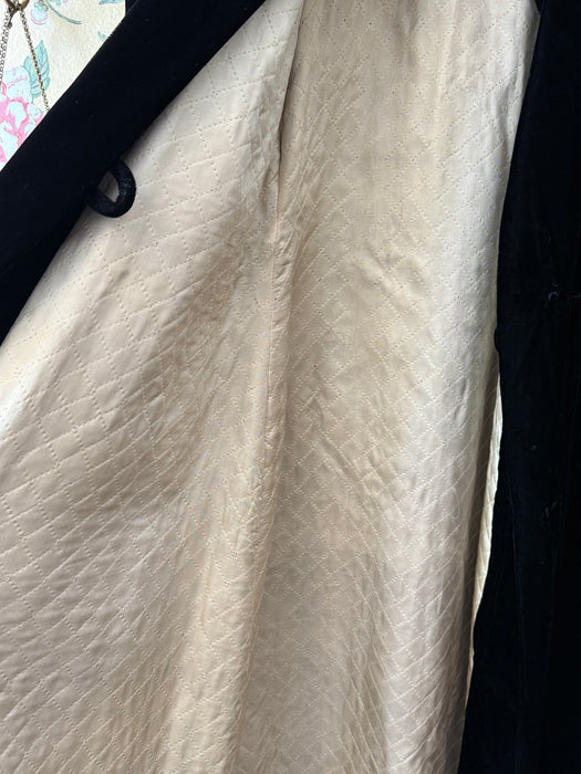 Old Hollywood Glamorous 1930's Black Velvet Evening Coat With Gold Sequin Embroidery / SM