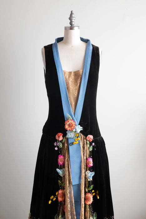 Museum Quality 1920’s Couture Evening Dress By Sadie Nemser Midnight Garden Black Silk Velvet With Ribbon Flowers / Small