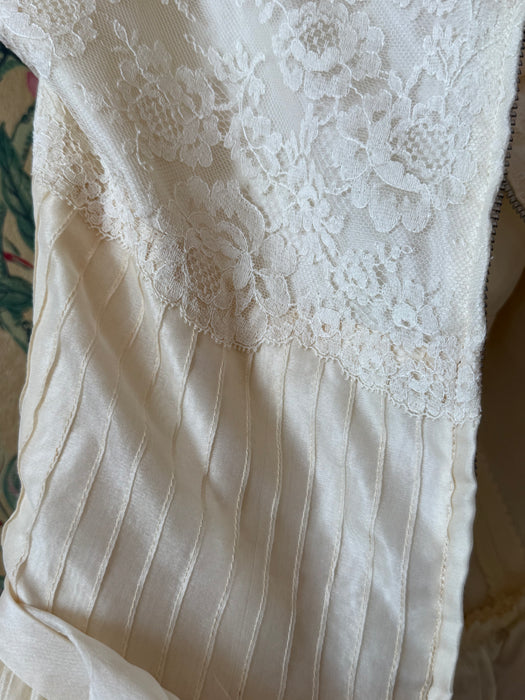 Breathtaking 1950's Ivory Silk Organza Ballet Length Wedding Dress By Marie of Pandora / S