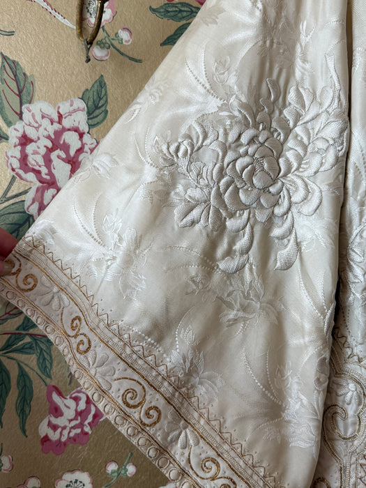 Rare & Extraordinary 1920's Chinese Robe - Ivory Silk Damask With Hand Embroidered Chrysanthemums / OS