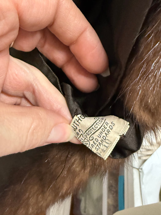 Gorgeous 1950's Extra Long Mahogany Mink Wrap / OS