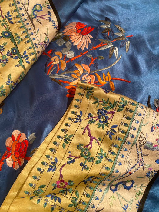 Stunning Circa 1920 Embroidered Chinese Robe In Blue Silk / SM