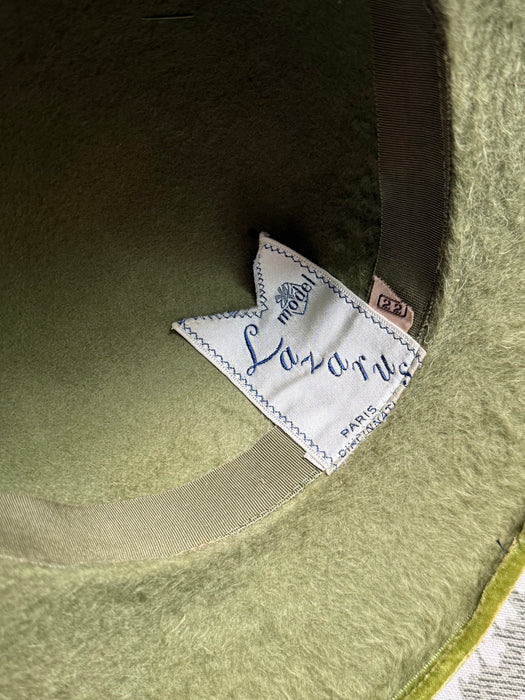 Wonderful 1950's Lazarus Paris-Cincinnati Chartreuse Felt Hat With Velvet Rosettes / 22