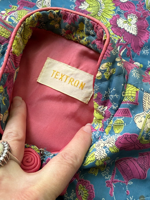 Fabulous 1940's Asian Novelty Print Quilted Lounge Jacket / M