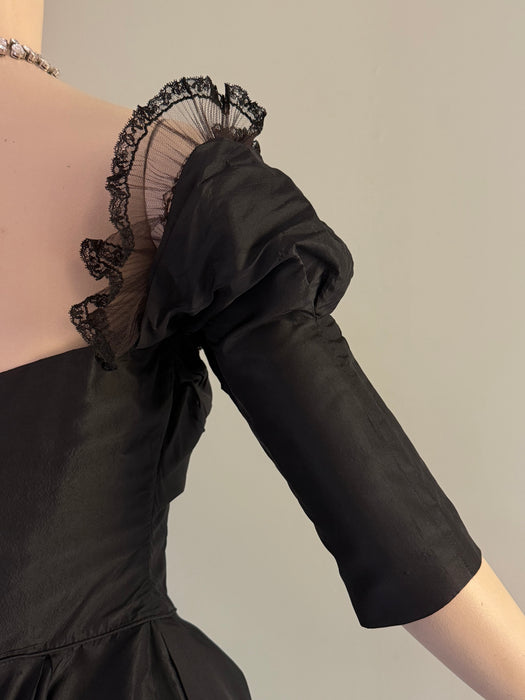 Gorgeous 1950’s Hattie Carnegie Black Silk Taffeta Cocktail Dress / Small