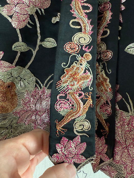 Stunning 1930's Chinese Embroidered Silk Wedding Jacket / XS