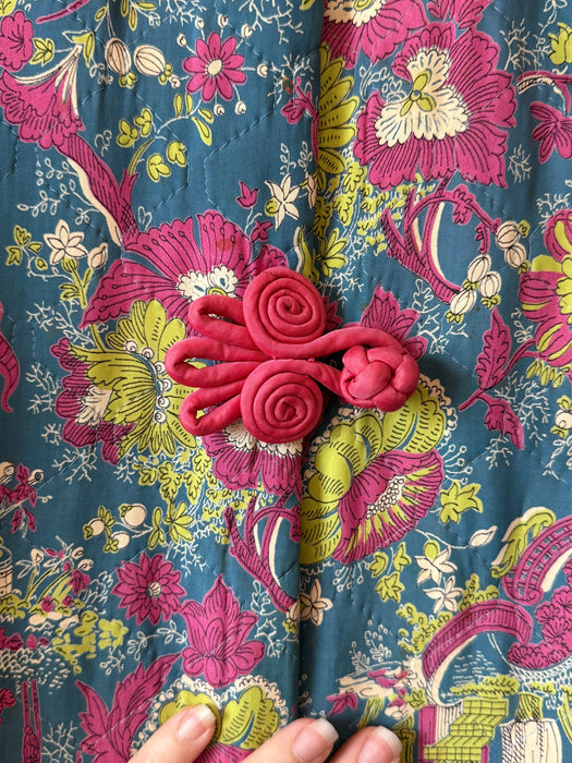Fabulous 1940's Asian Novelty Print Quilted Lounge Jacket / M