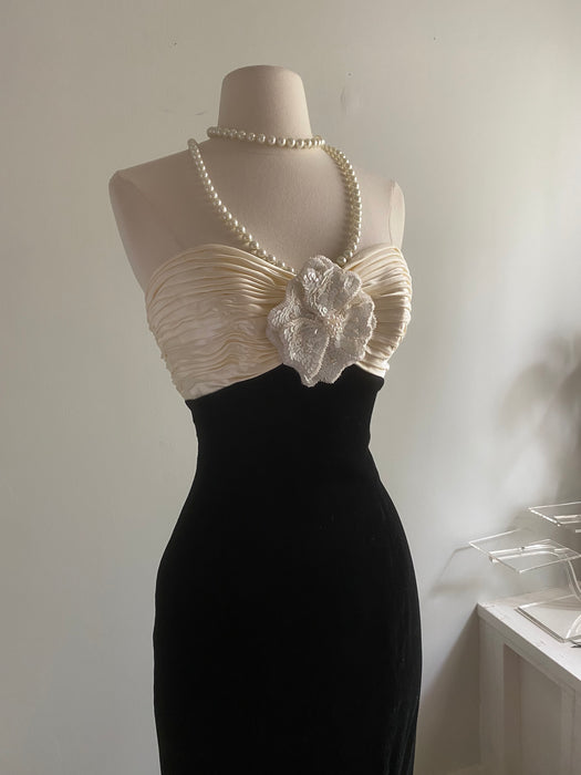 Iconic Vintage Black Velvet Strapless Mermaid Evening Gown From Lillie Rubin / Small