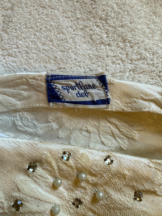 Classic 1950's Ivory Floral Brocade Bridal Dress With Pockets! / Small