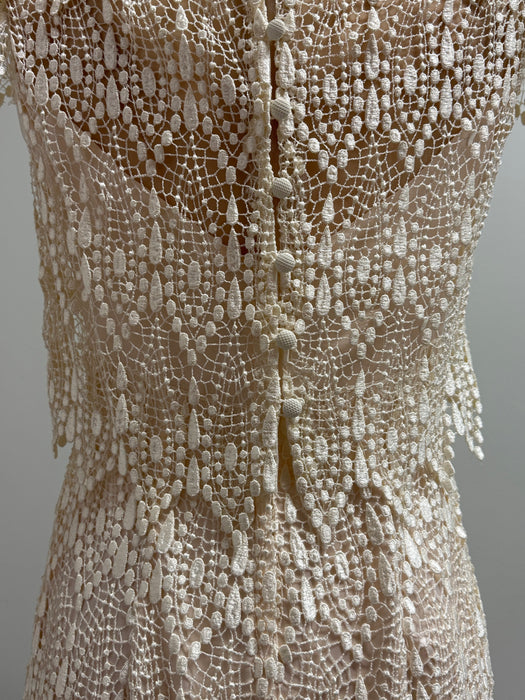 Elegant 1920's Inspired Ivory Tiered Teardrop Lace Wedding Dress / M