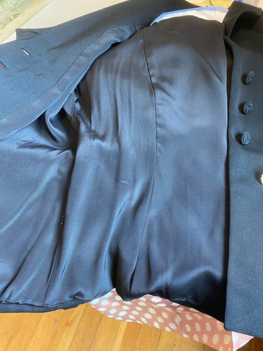 Classic 1940's Black Gabardine Jacket With Fitted Waist / Medium