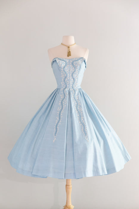 Stunning 1950s Carlye Ice-Blue Embroidered Party Dress with Shawl / S