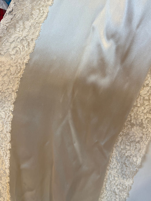 Sublime 1930’s Wedding Coat With Lace Insets and Train / SM