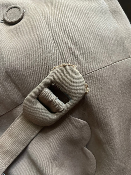 Vintage 1940's Russet Brown Ladies Gabardine Suit with Scalloped Jacket / ML