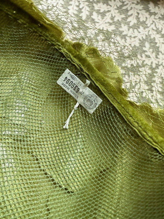 Marvelous 1950's Velvet Cabbage Leaf Cocktail Hat / OS