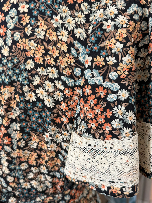 1970's Romantic Cotton Floral Print Maxi Dress With Flutter Sleeves / SM
