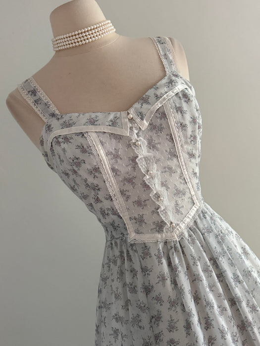 Vintage 1970's Gunne Sax Dress in Floral Cotton with Lace Corset Bodice / SM