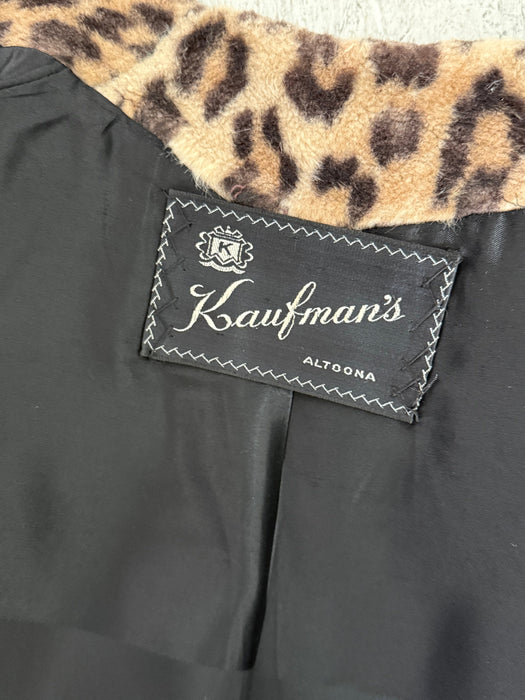 Glamorous 1950’s Leopard 🐆 Print Swing Coat With Dramatic Lining / SM