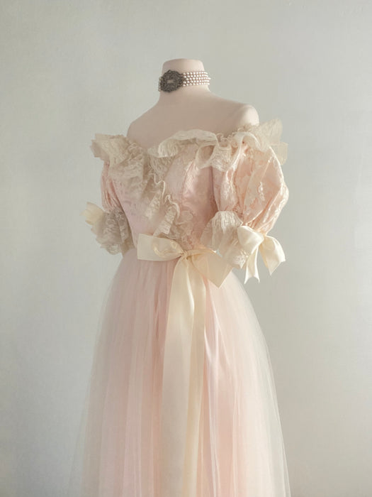 The Dreamiest Vintage Loralie 1980’s Romantic Heroine Fantasy Gown with Lace and Bows / small