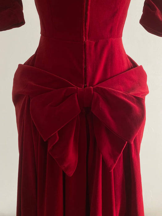 1950's Crimson Red Velvet Cocktail Dress With Bow Back / XS