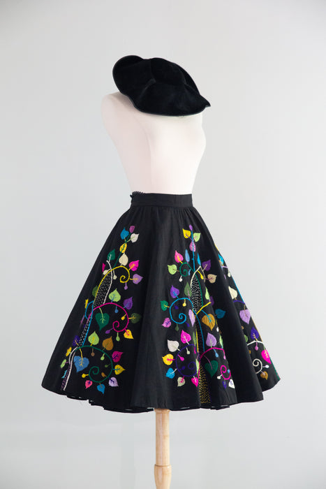 1950’s Tachi Castillo Hand Embroidered Mexican Circle Skirt / Small to Medium