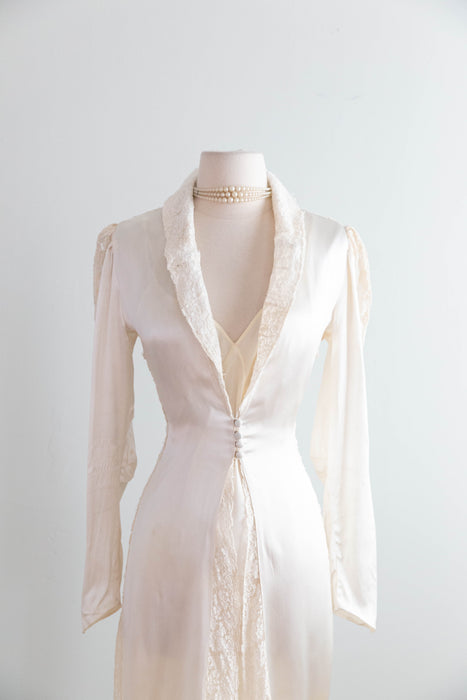 Sublime 1930’s Wedding Coat With Lace Insets and Train / SM