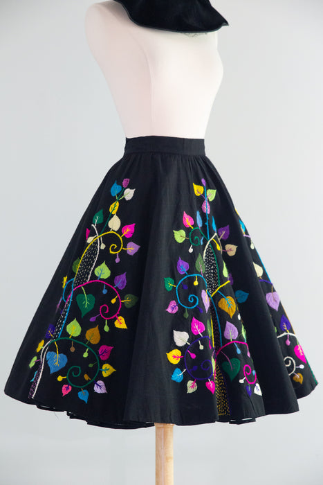 1950’s Tachi Castillo Hand Embroidered Mexican Circle Skirt / Small to Medium