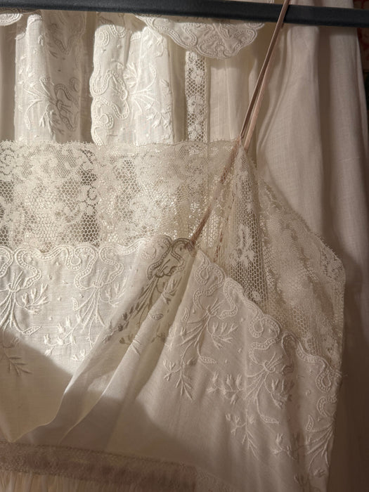 Exquisite Vintage Embroidered Lily of The Valley Ivory Peignoir Set By Iris / SM