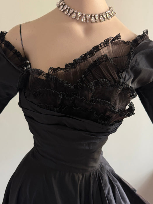 Gorgeous 1950’s Hattie Carnegie Black Silk Taffeta Cocktail Dress / Small