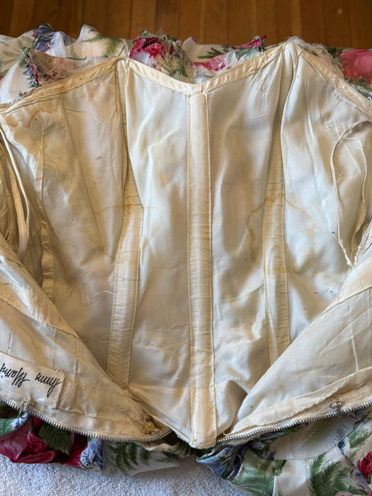 Exquisite 1950's Anna Maria Fanucchi Italian Couture Party Dress In a Bucolic Silk Rose Print / S