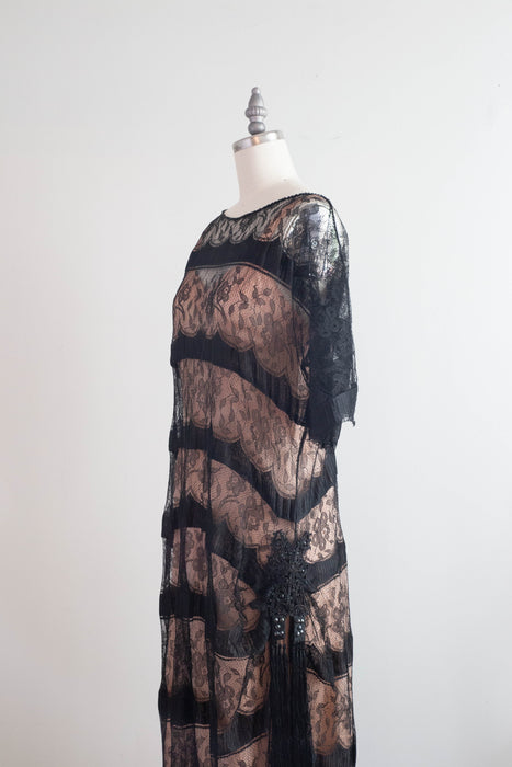 Exquisite 1920's Black French Lace Flapper Era Evening Dress / M