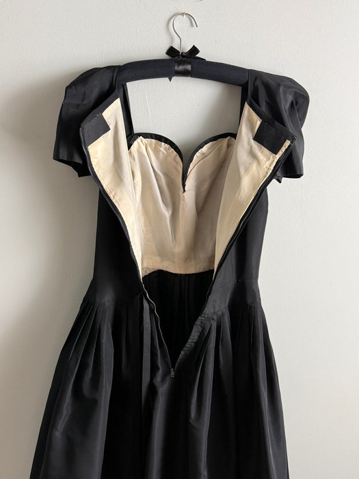 Spectacular 1950's New Look Era Traina-Norell Couture Cocktail Dress in Silk Faille / S