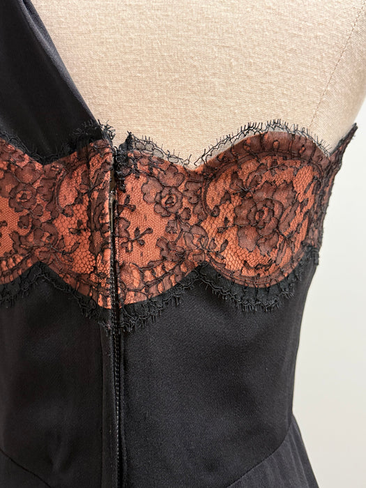 Sublime Late 1940's Black Crepe Cocktail Dress With Chantilly Lace / Small